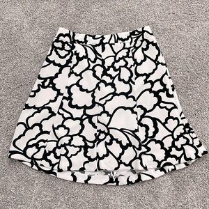 Ann Taylor Women’s Patterned Flare Skirt - Size 2 Petite 2P